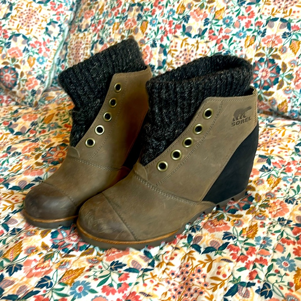 Rare Sorel Sweater Boots